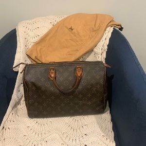 VG Authentic LV Speedy 35 with drawstring dust bag.